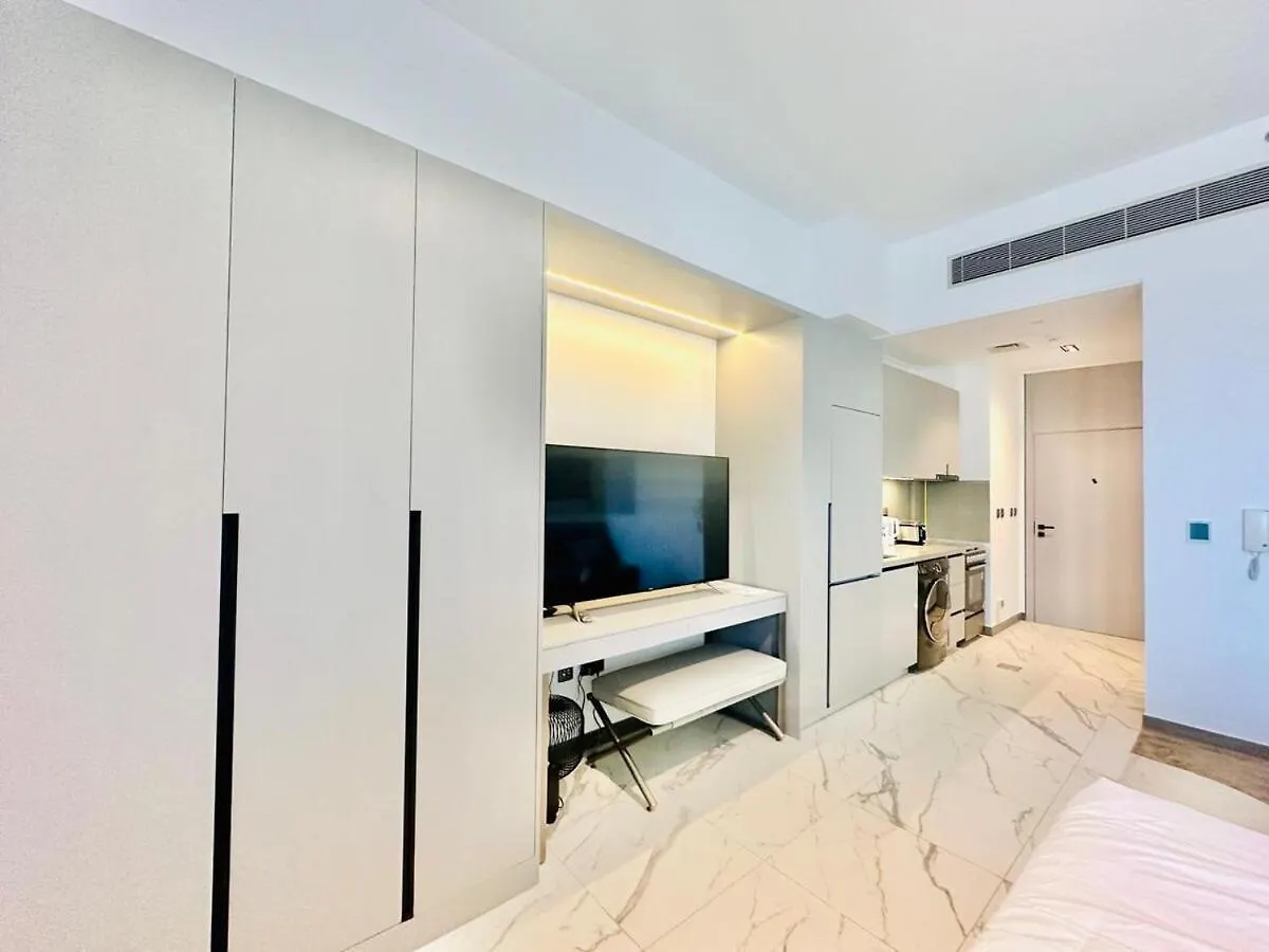 Apartment Cozy Corner In Mag City Dubai